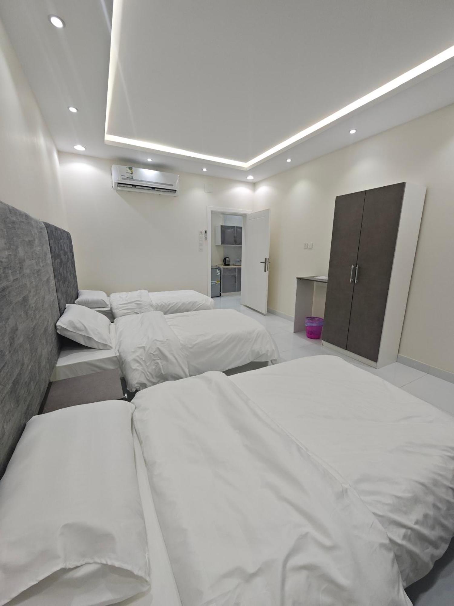 Yaqoot Al Madina Suites العوالي المظهر الخارجي الصورة