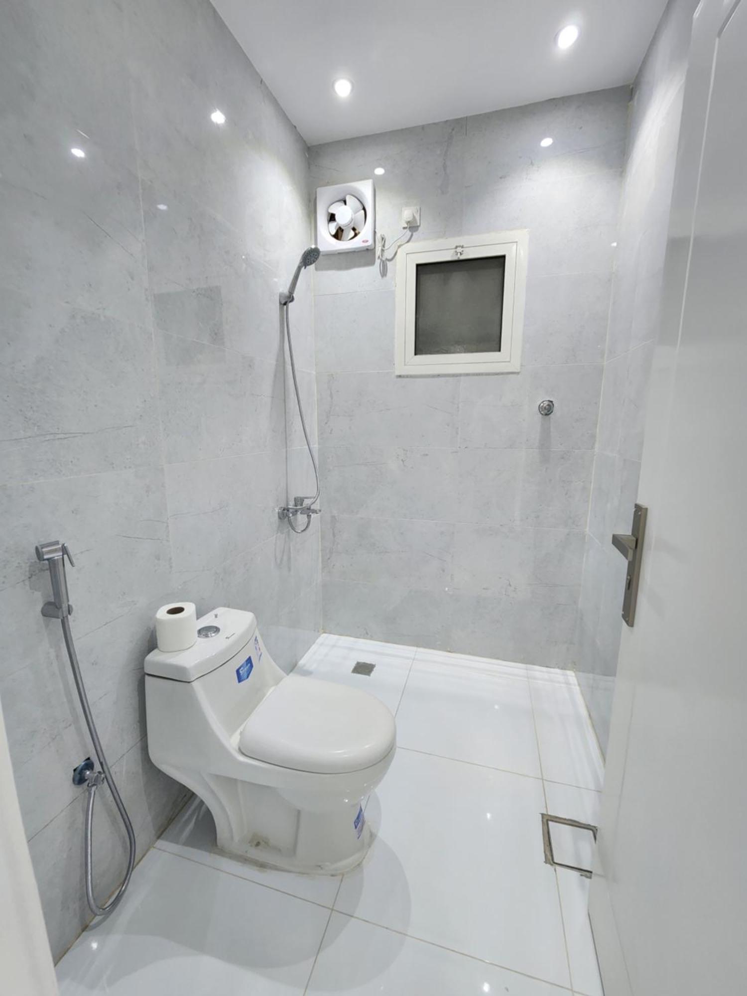 Yaqoot Al Madina Suites العوالي المظهر الخارجي الصورة