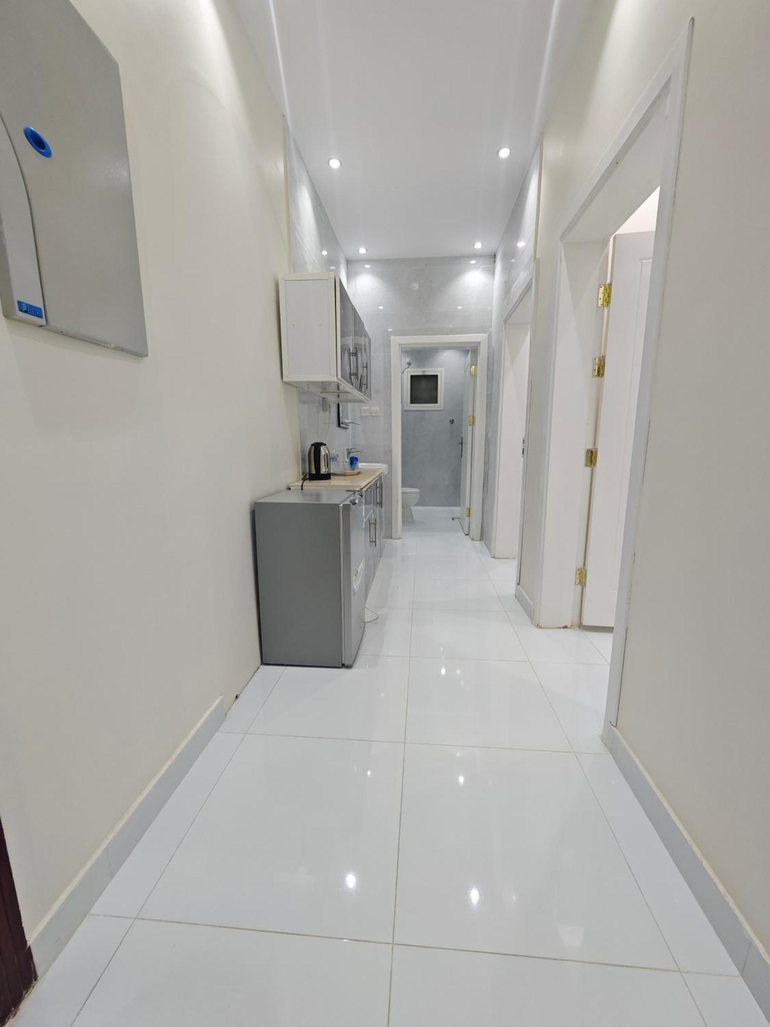 Yaqoot Al Madina Suites العوالي المظهر الخارجي الصورة