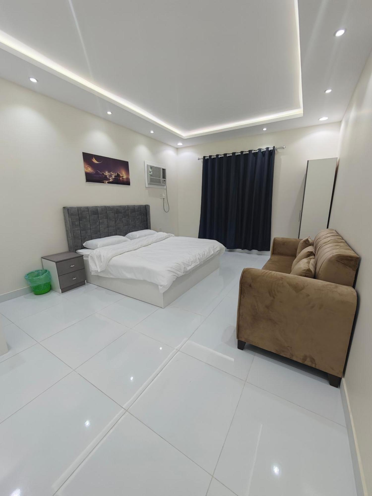 Yaqoot Al Madina Suites العوالي المظهر الخارجي الصورة