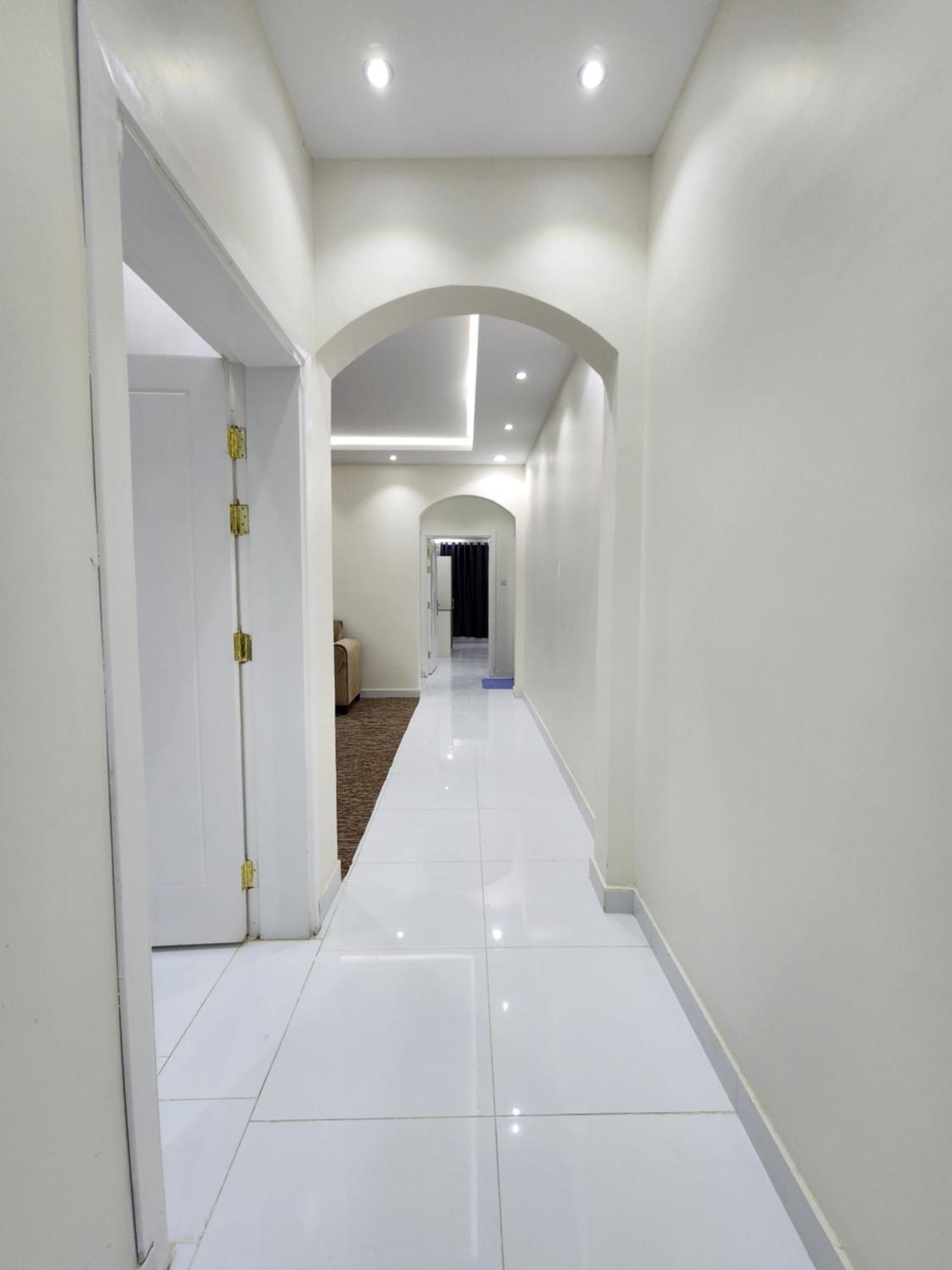 Yaqoot Al Madina Suites العوالي المظهر الخارجي الصورة